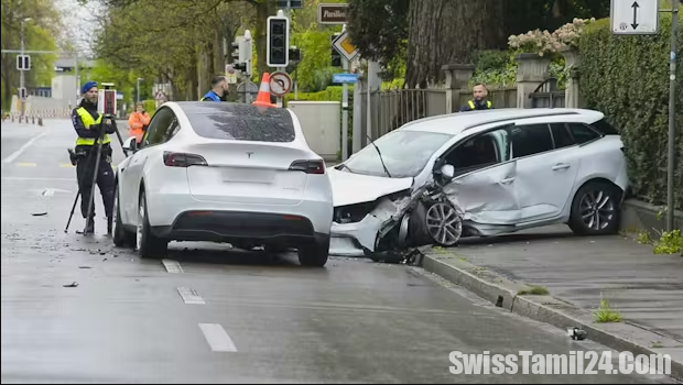 சூரிச்சில் மூன்று கார்கள் ஒன்றுடன் ஒன்று மோதி விபத்து