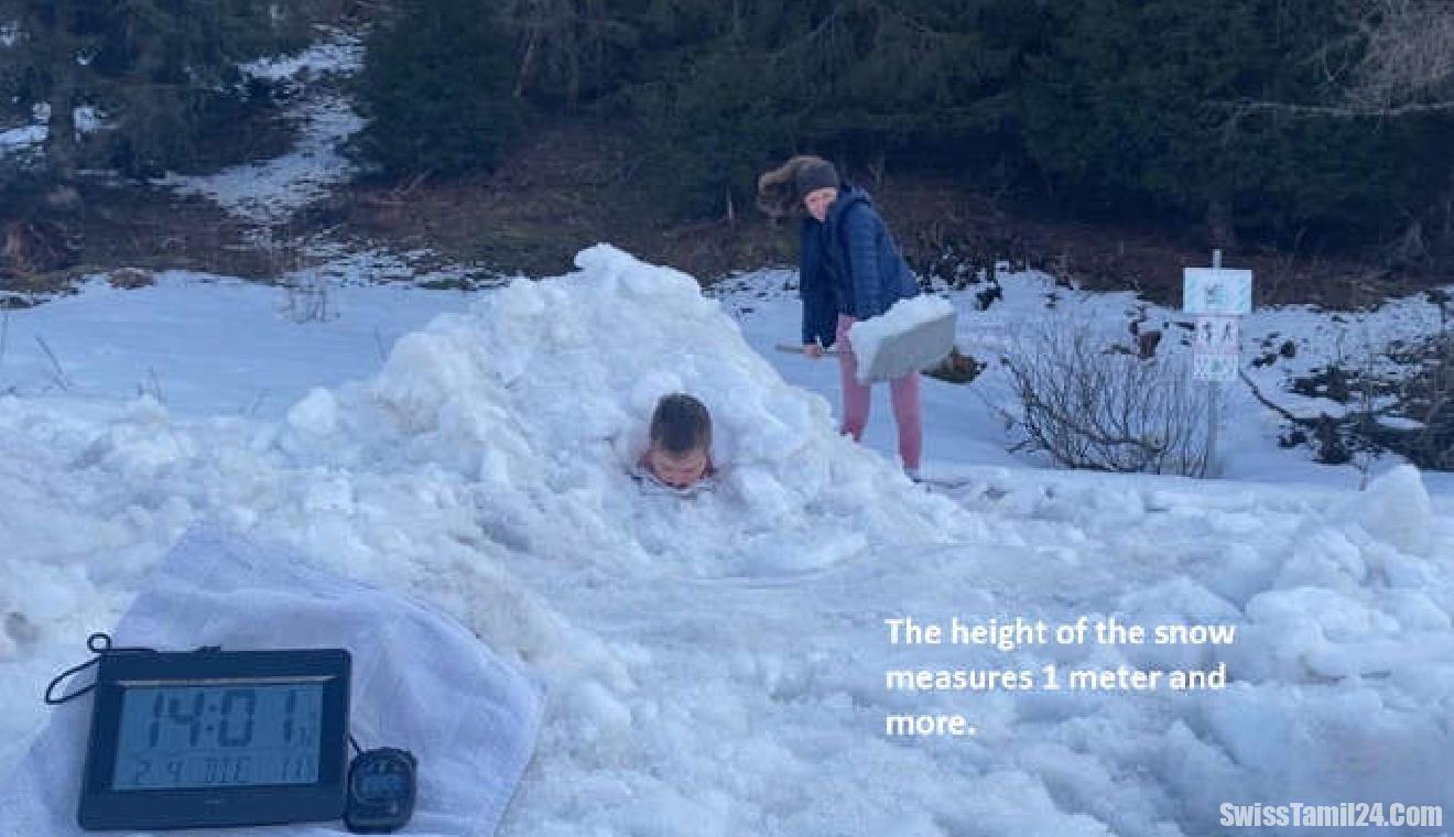 ‘பனியில் நிர்வாணமாக’ புதைந்து உலக சாதனை படைத்த சுவிஸ் நபர்