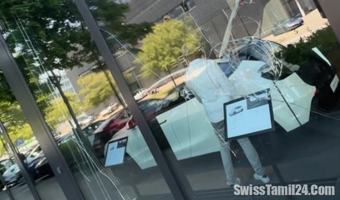 Vandalen zerstoren Scheiben