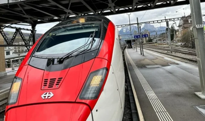 f incidente coinvolge una persona traffico ferroviario in tilt 1kdl4