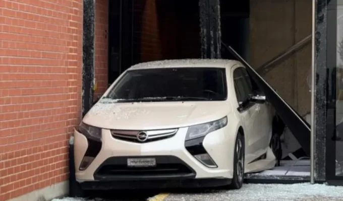 zurich gun shop robbery two suspects arrested