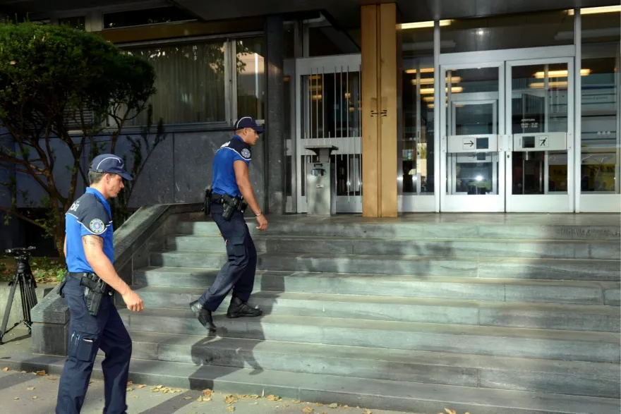 சுவிட்சர்லாந்தில் சிறுமிகளை பாலியல் வன்கொடுமை செய்ததாக பாதிரியார் மீது குற்றச்சாட்டு