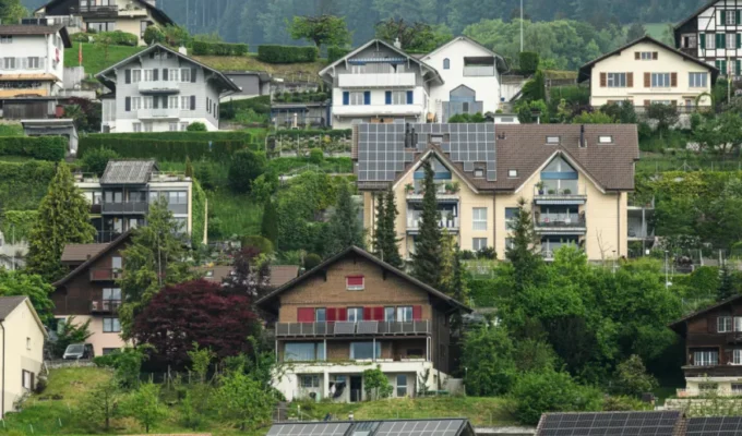 Swiss property prices continue to rise