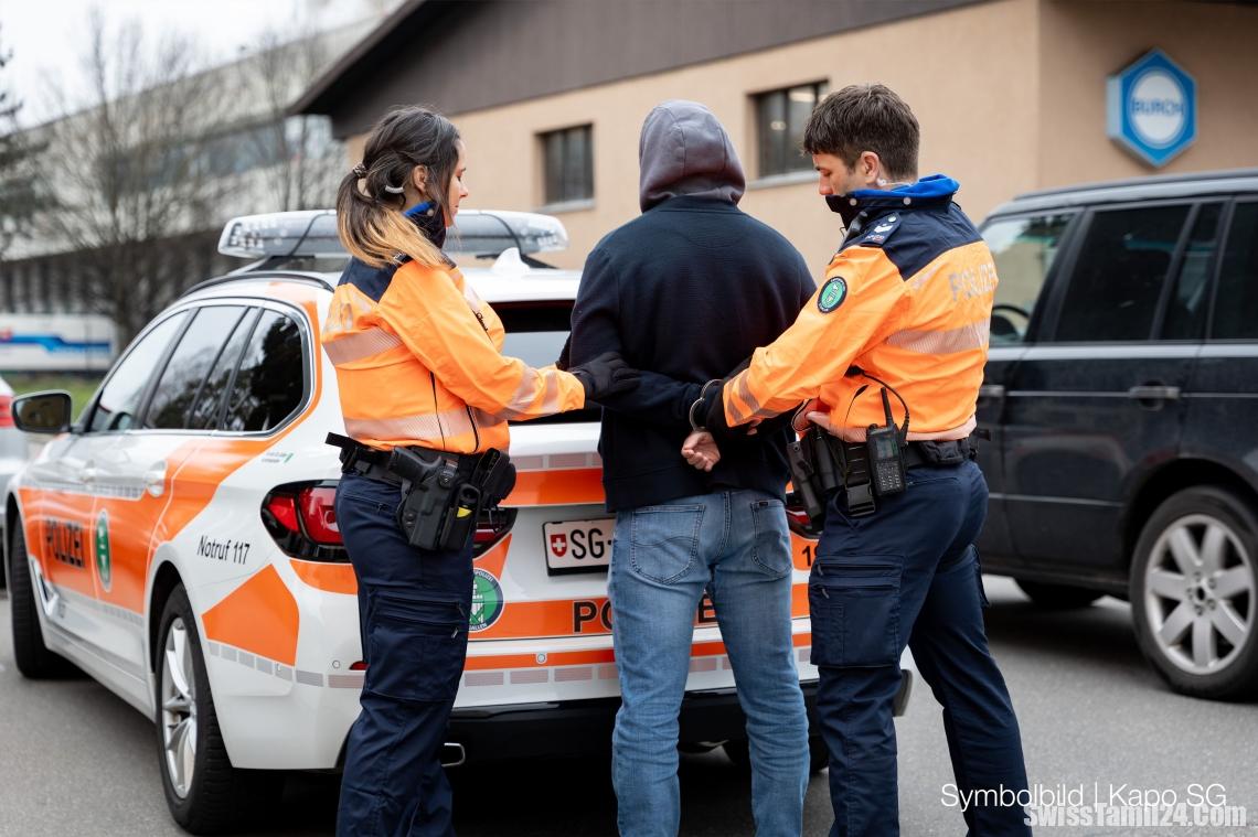 சென்ட்கேலன் “புக்ஸில்” திட்டமிட்ட வாகன விபத்து: 35 வயது நபர் காயம்