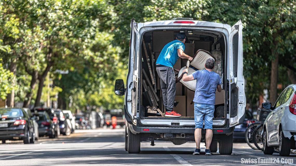 இளைய தலைமுறை சுவிஸ் இளைஞர்கள் – பெற்றோருடன் நீண்ட நாட்கள் வாழும் புதிய போக்கு