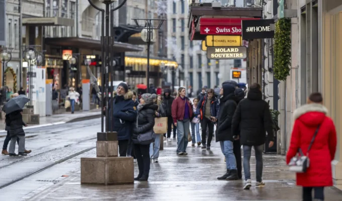 சுவிஸ் வேலைவாய்ப்பு நிலைமை மெதுவாக முன்னேற்றம் காணும் என பொருளாதார நிபுணர்கள் மதிப்பீடு 6 N8 1