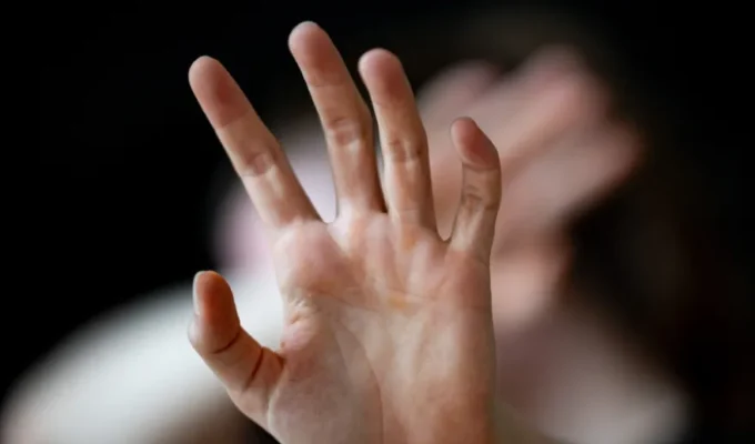 சுவிட்சர்லாந்தில் முதிய பெண்களுக்கு எதிரான வன்முறை அதிகரிப்பு 6 N8