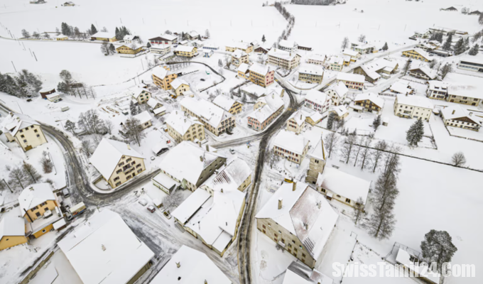 கடும் குளிரால் உறைந்து போன சுவிட்சர்லாந்தின் நகரம் - –26.3°C என கடும் பனி.!! 6 n10 1