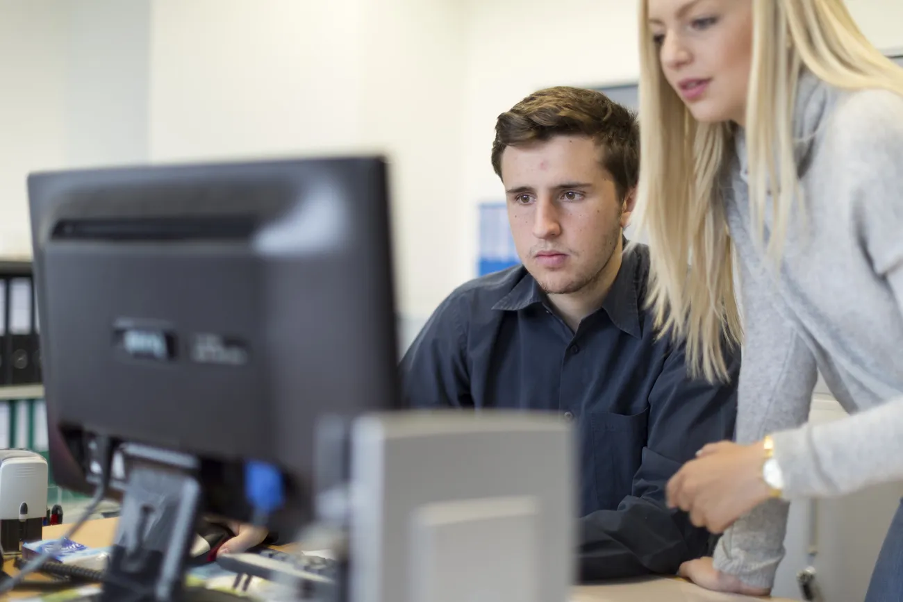 சுவிட்சர்லாந்தில் பெண்கள் இன்னும் ஆண்களை விட குறைவான சம்பளம் பெறுகின்றனர் – புதிய புள்ளிவிபரம்