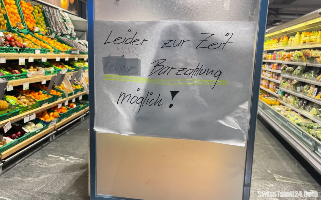 சுவிஸில் ரொக்கம் ஏற்றுக்கொள்ளும் கடைகள் குறைந்து வருகின்றன