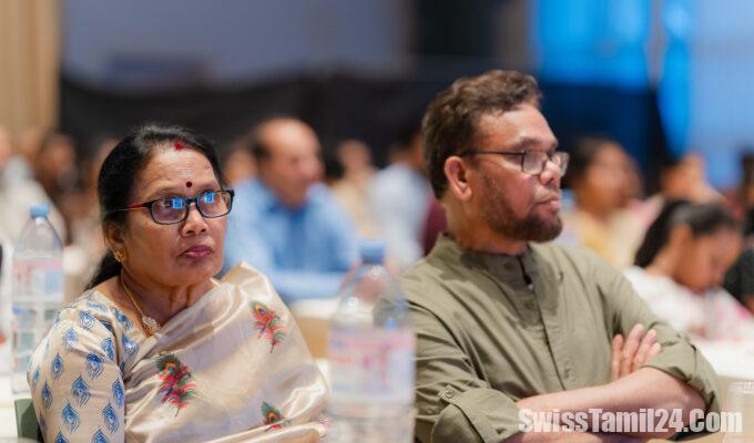 Jothi SareeAkka Meet Up Edited 73