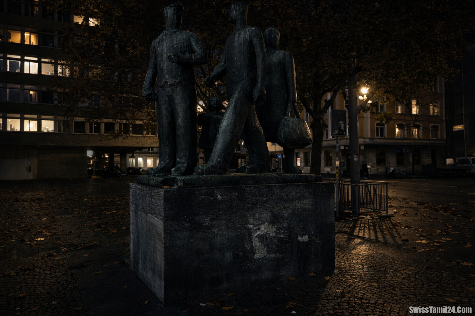 சூரிக் நகரில் அனுமதியின்றி நடைபெற்ற பேரணி; சுவரொட்டிகள், ஸ்ப்ரே எழுதுதல், போலீஸ் காயம்