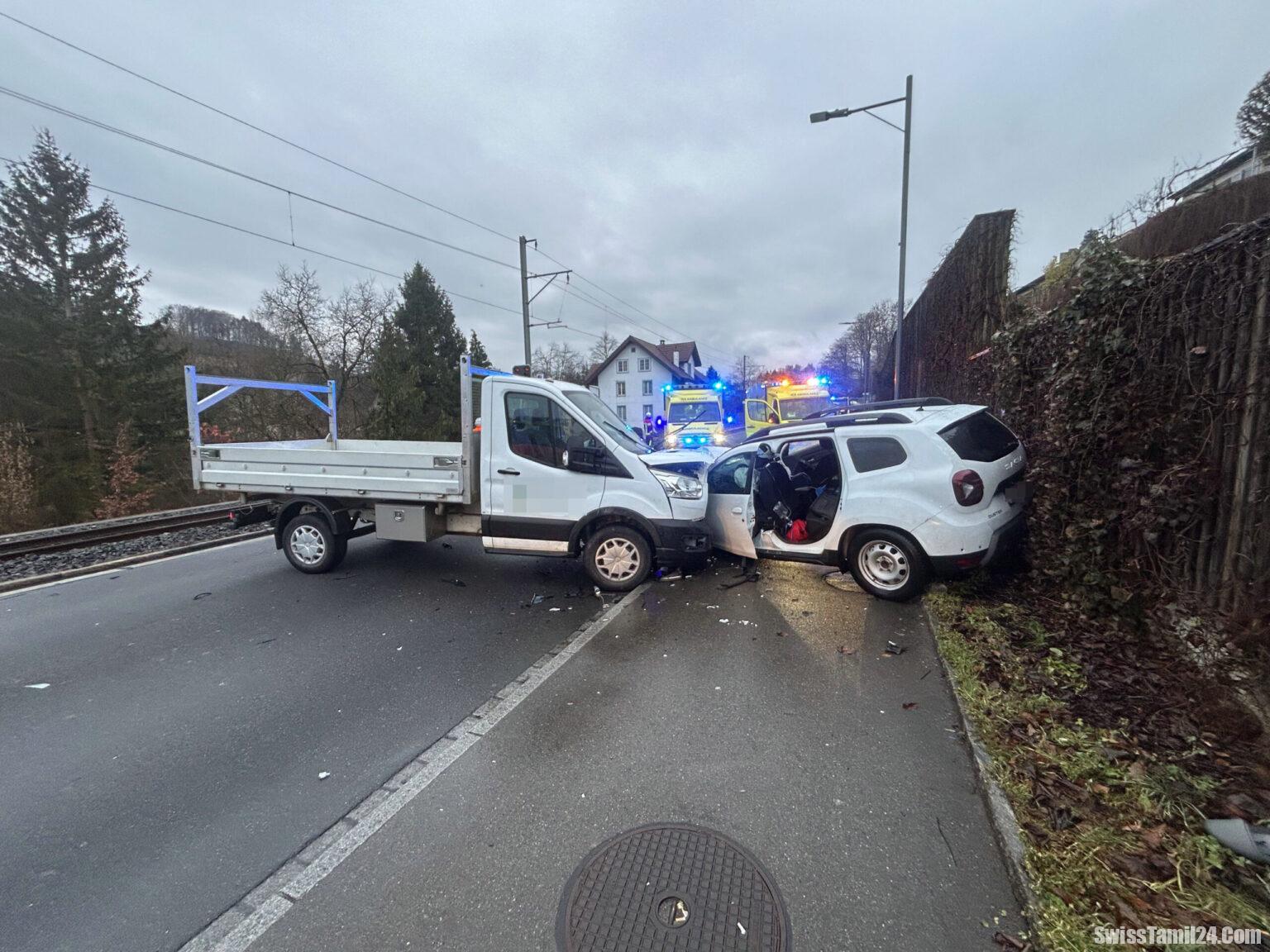 திருடப்பட்ட டெலிவரி வாகனத்தில் விபத்து : பலர் காயம்