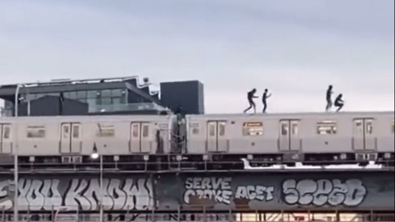 சுவிட்சர்லாந்தில் அதிகரிக்கும் ‘ரயில் சர்ஃபிங்’ (‘Train surfing’) என்ற ஆபத்தான போக்கு.!
