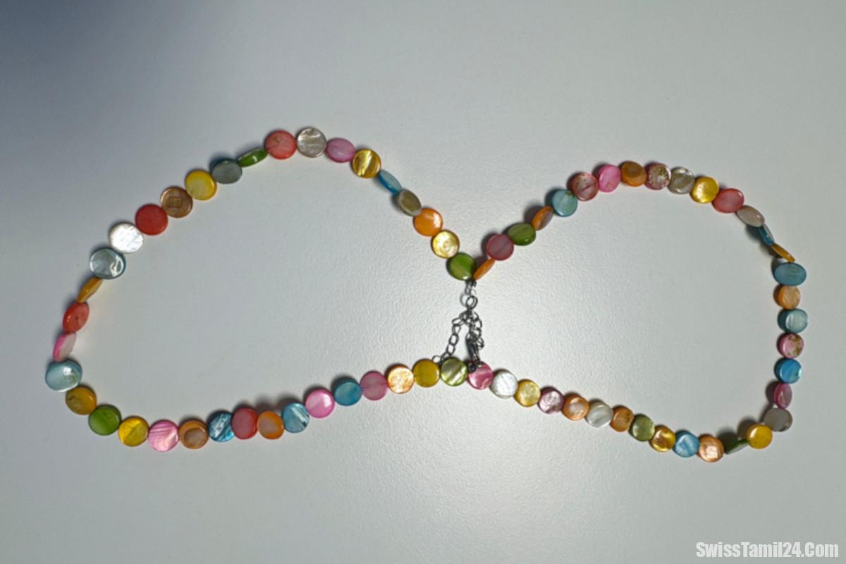 லுசேர்ன் (Luzern) கன்டோனில் ஆற்றங்கரையில் கண்டெடுக்கப்பட்ட நகைகள்.!!