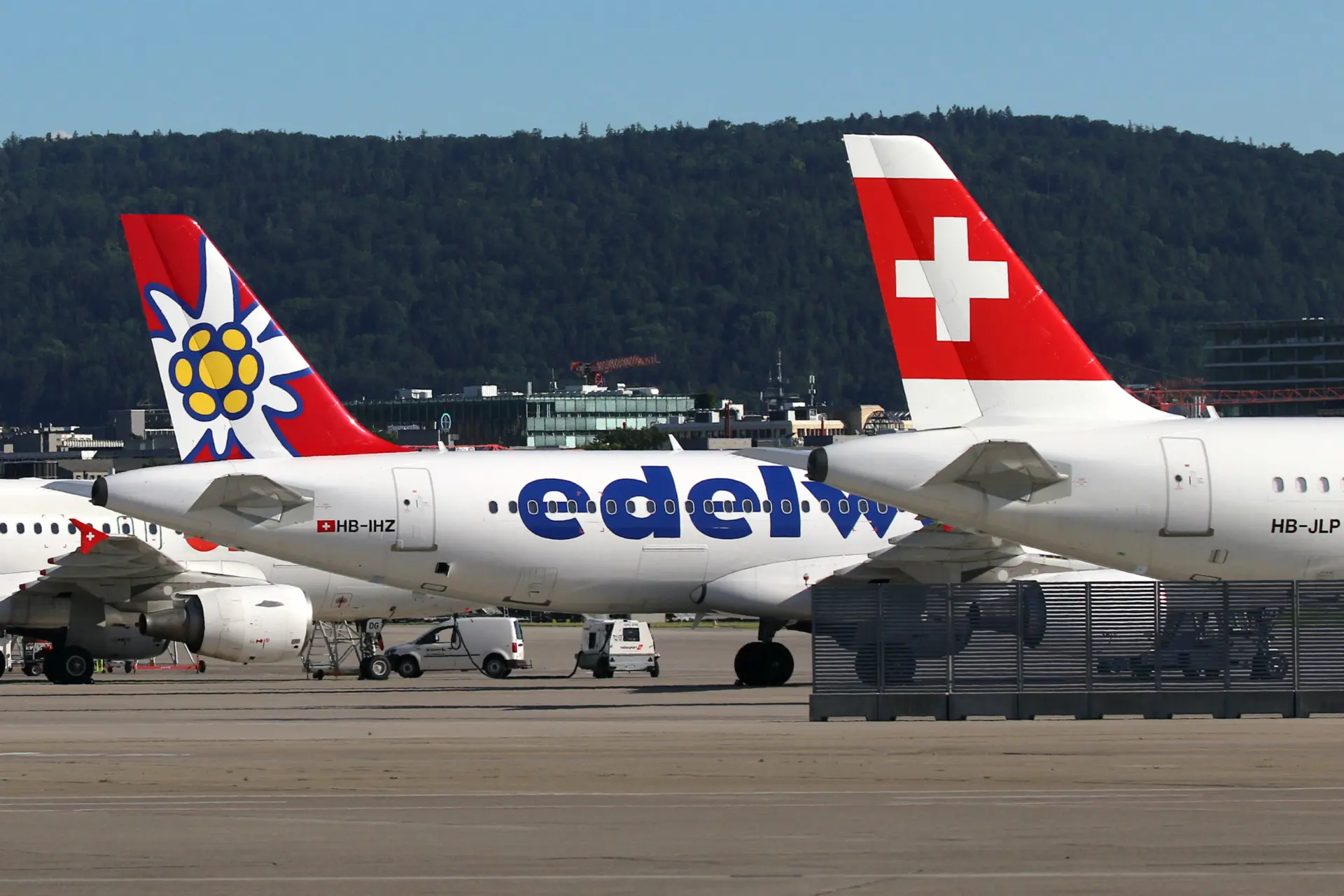 Protected: கோடை பயணத்திற்கு முன் விமான கட்டணம் உயர்வு: SWISS, Edelweiss அறிவிப்பு