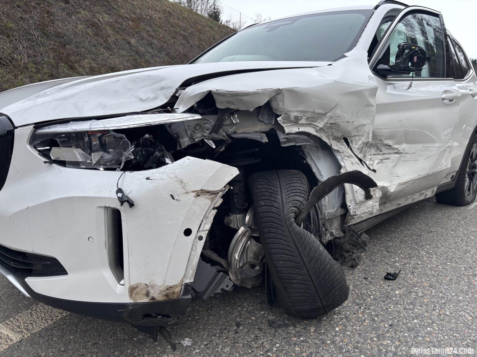 A15 நெடுஞ்சாலையில் மோதி விபத்து: ஒருவர் காயம், போக்குவரத்து பாதிப்பு