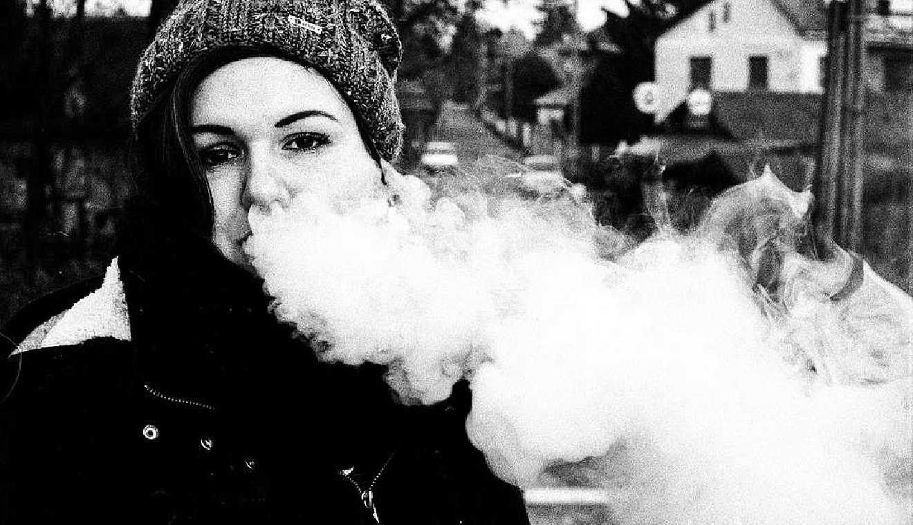 ரயில் நிலையங்களில் இ-சிகரெட் கட்டுப்பாட்டுக்கு கோரிக்கை