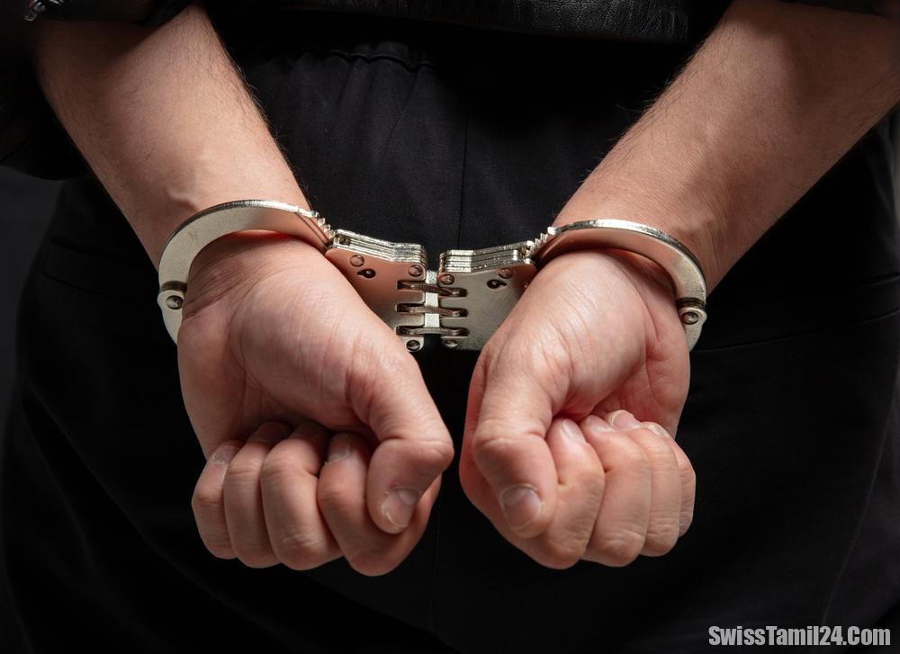 ஆர்காவ் கன்டோன் லென்ஸ்புர்கில் கார் உடைப்பு: சந்தேக நபர் கைது